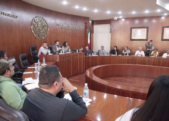 Se reúnen CEDH con grupo opositor de Zaragoza