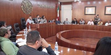 Se reúnen CEDH con grupo opositor de Zaragoza