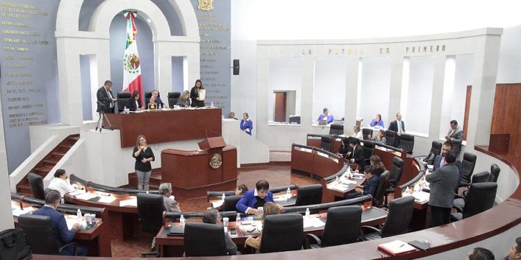 Feminicidios van en aumento informa Congreso