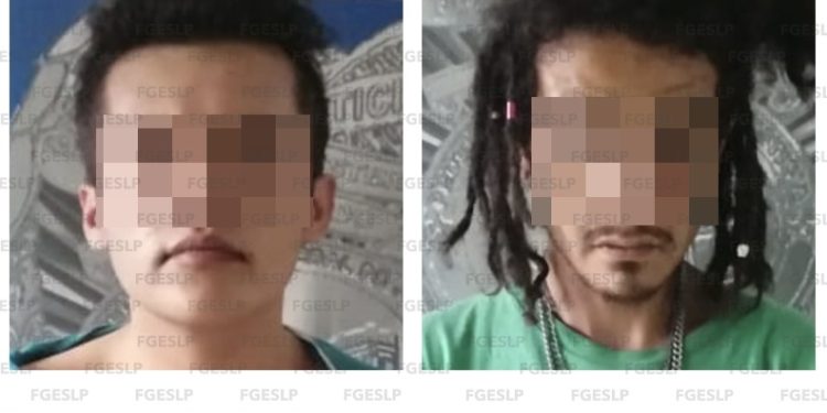 ¡Detienen a dos sujetos que atacaron a policía!