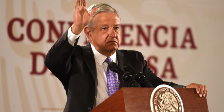 AMLO orgulloso de brindar asilo por razones humanitarias