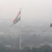 Nueva Delhi sumida en niebla tóxica