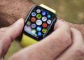 Apple Watch salva a abuela al emitir alerta mientras dormía