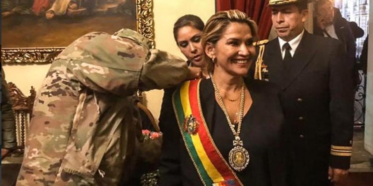 Autoriza gobierno de Bolivia que policía use “todos los medios disponibles” en operativos