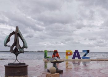 Suspenden clases y en BCS por lluvias