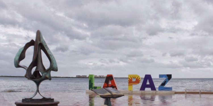 Suspenden clases y en BCS por lluvias