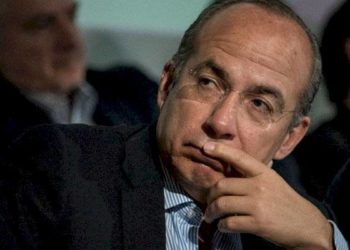 Calderón niega corrupción en Estela de Luz; se dice calumniado