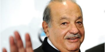 Carlos Slim venderá 40% de acciones a fondos de inversión canadiense
