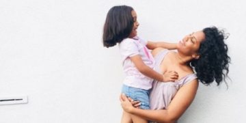 Las tías forman parte muy importante en la crianza de las niñas
