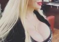 Sabrina Sabrok se tatúa el rostro con símbolos satánicos