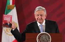 AMLO presenta su nuevo libro: Hacia una Economía Moral