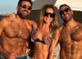 Geraldine Bazán posa en bikini entre dos hombres musculosos