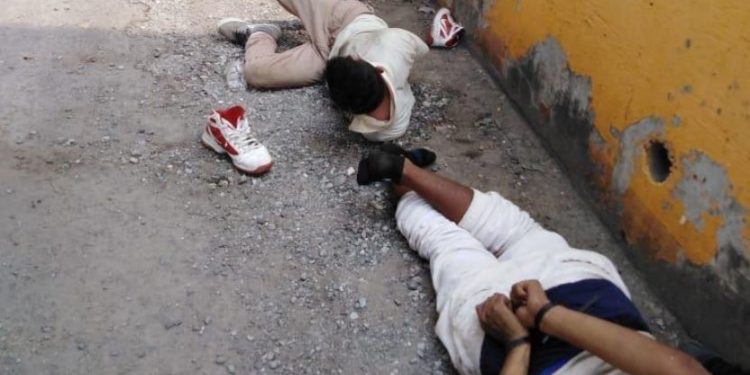 Dos muertos y 10 heridos, el saldo de otra riña en penal de Atlacholoaya