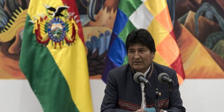 Evo Morales realiza aterrizaje de emergencia