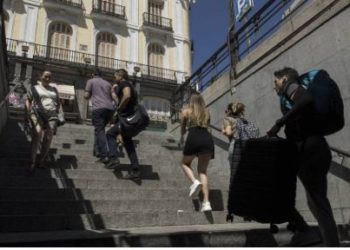 Alemania castigará a quien tome fotos debajo de la falda o al escote sin consentimiento