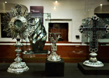 Historia de los talleres plateros de los Ballesteros, en exposición del Museo de El Carmen