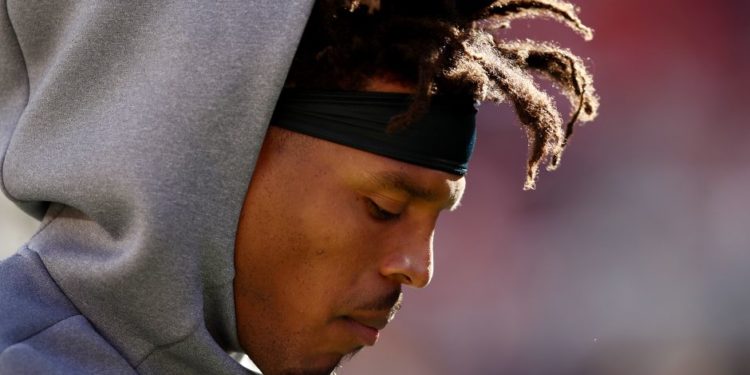 Cam Newton fuera toda la temporada de la NFL