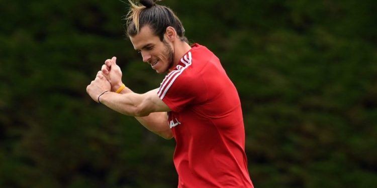Gareth Bale se va antes de que termine el partido contra el Galatasaray