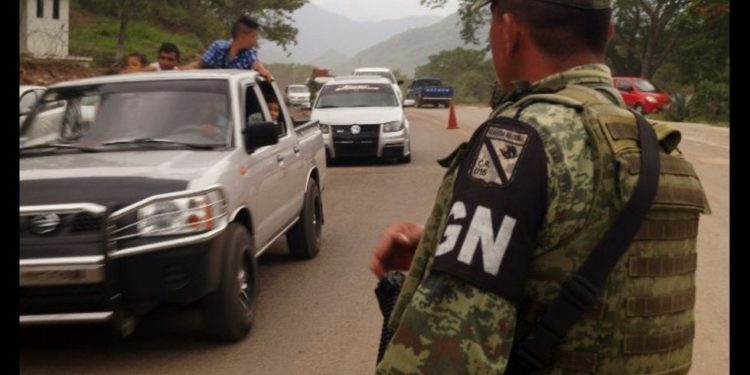 Conflictos entre delincuentes vuelven peligrosas carreteras de México