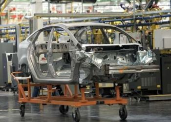 Industria automotriz acumula 29 meses de pérdidas