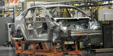 Industria automotriz acumula 29 meses de pérdidas