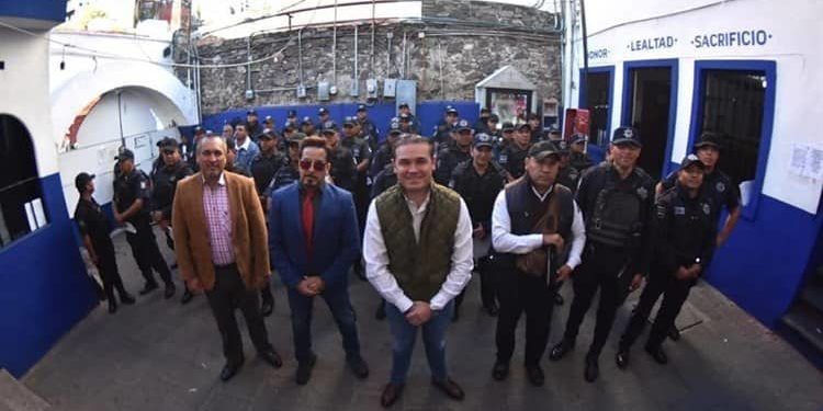 Contratan doble de Tony Stark para motivar a policías
