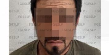 Hombre es detenido por posesión de droga
