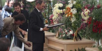 Comunidad LeBarón dijo adiós a Rhonita Miller y sus cuatro niños asesinados
