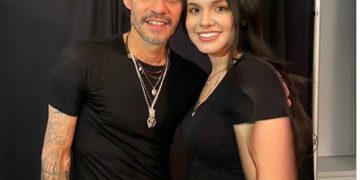 Marc Anthony en controversia por foto con Sarita Sosa