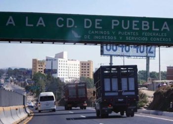Choque en la México-Puebla deja un muerto y 7 heridos