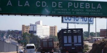 Choque en la México-Puebla deja un muerto y 7 heridos