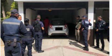 Hombres detenidos por persecución en calle Valentín Amador