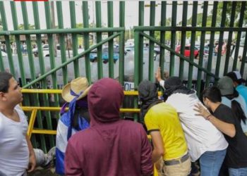¡A la iglesia se respeta!, reclaman jóvenes de Nicaragua a Ortega