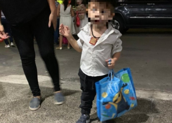 Disfrazan a niño de Ovidio Guzmán para Halloween