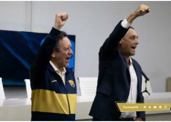Pumas presenta a Leopoldo Silva a su nuevo presidente