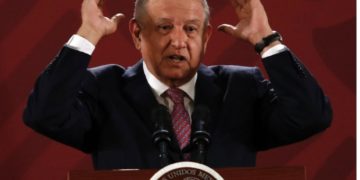 Exigen a AMLO aclaraciones sobre “golpe de Estado”