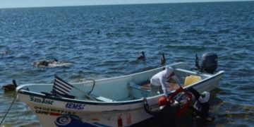 Semar rescata que 6 pescadores tras naufragio por tormenta
