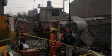Explota taller clandestino de pirotecnia en Tultepec; hay dos  muertos y un herido