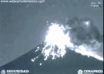 El Popocatépetl reporta explosiones y caída de ceniza