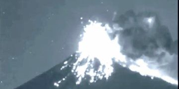 El Popocatépetl reporta explosiones y caída de ceniza
