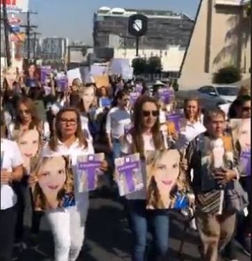 Marchan en Nuevo León por Abril Pérez Sagaón