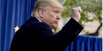 Trump “aplaude” salida de Evo Morales tras presión del Ejército