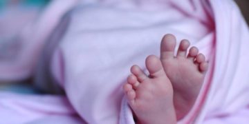 Anuncian venta de bebé recién nacido en Florida