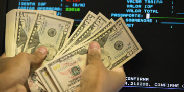 El dólar se cotiza en $18.93 pesos