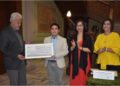 Entregan premio Amparo Dávila 2019 a obra Habitaciones, de Sergio Mendoza