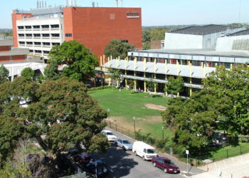Monash la universidad que se ha propuesto bajar a cero las emisiones