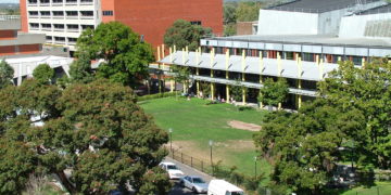 Monash la universidad que se ha propuesto bajar a cero las emisiones
