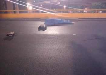 Mujer cae del tercer nivel del distribuidor Juárez