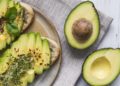 Los beneficios de consumir aguacate
