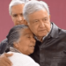 AMLO entrega más de 7 mdp  a adultos mayores